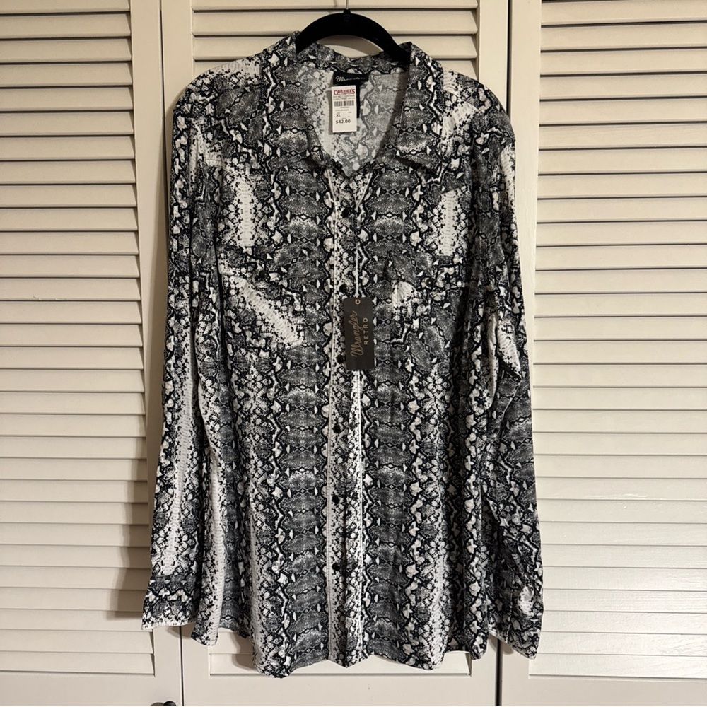 Wrangler Retro Women's Shirt Size XL Snakeskin Snap NWT